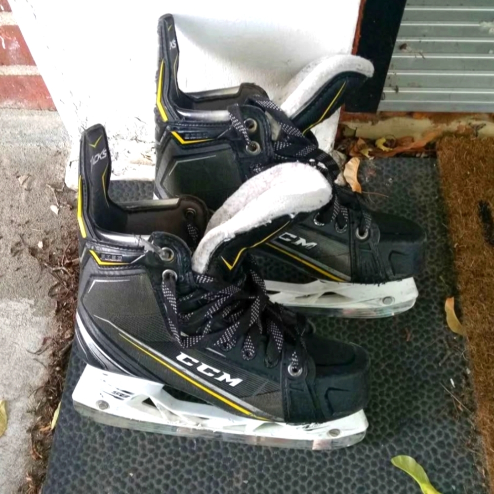 CCM Kids Black and Yellow Skates 5.5